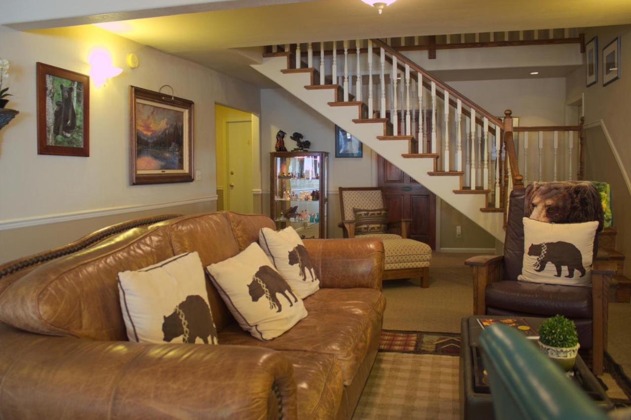 أوراي Black Bear Manor المظهر الخارجي الصورة